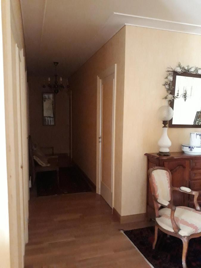 Chambre Dans Villa 高伊斯瑙 外观 照片