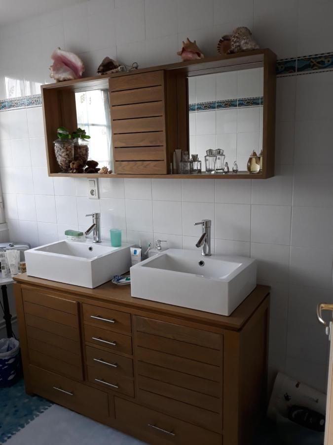 Chambre Dans Villa 高伊斯瑙 外观 照片